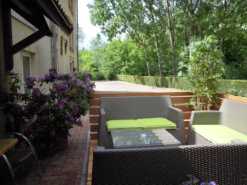Hotel Logis Bagatelle - 51530 Dizy Esterno foto