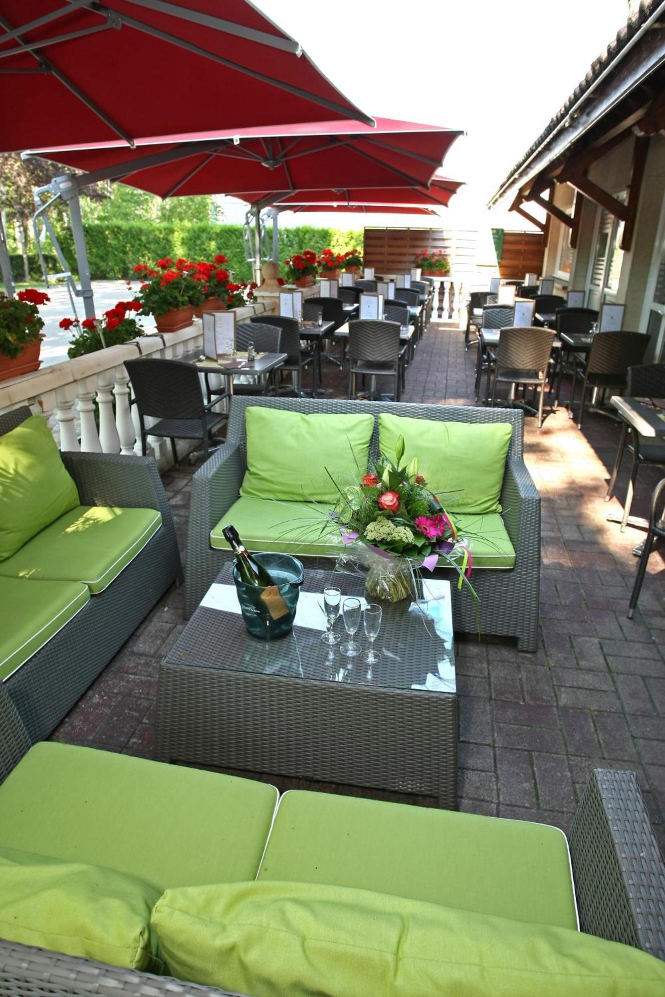 Hotel Logis Bagatelle - 51530 Dizy Esterno foto